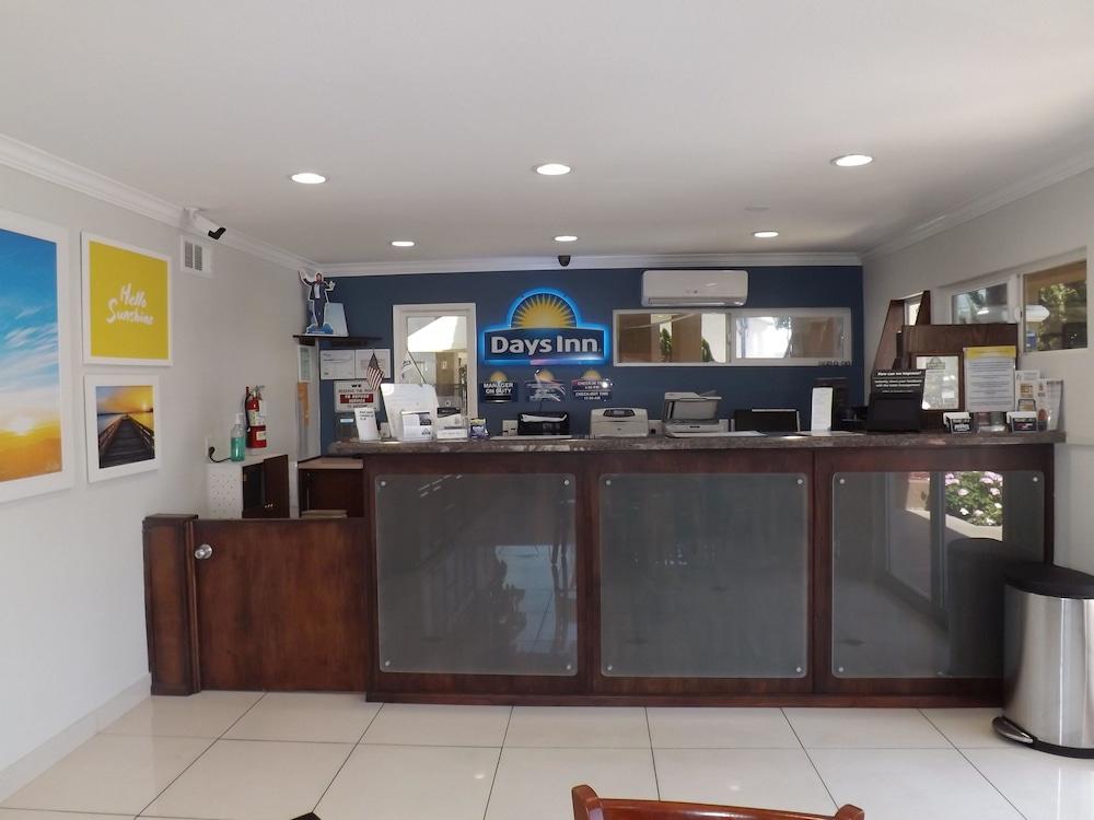 Days Inn & Suites Sdsu - La Mesa - San Diego Εξωτερικό φωτογραφία